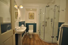 Churchill Guest House