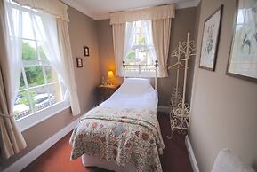 Churchill Guest House