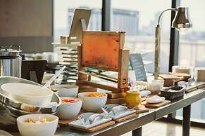 The Gate Hotel Asakusa Kaminarimon by Hulic