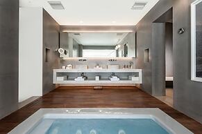 Grace Hotel, Auberge Resorts Collection