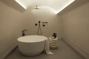 Grace Hotel, Auberge Collection
