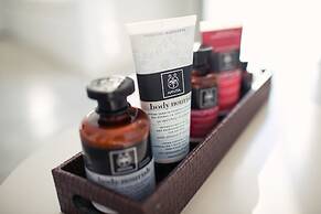 Grace Hotel, Auberge Resorts Collection