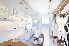 Grace Hotel, Auberge Resorts Collection