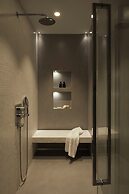 Grace Hotel, Auberge Collection