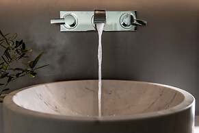 Grace Hotel, Auberge Resorts Collection