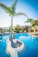 Parthenis Hotel & Suites