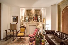 Navona Gallery Suites