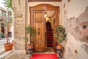 Navona Gallery Suites