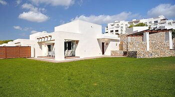 Las Colinas Golf & Country Club