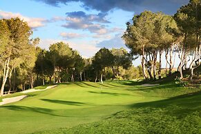 Las Colinas Golf & Country Club