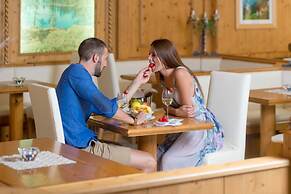 Tevini Dolomites Charming Hotel