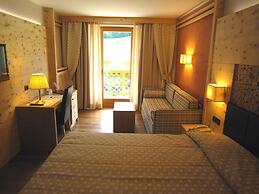 Tevini Dolomites Charming Hotel