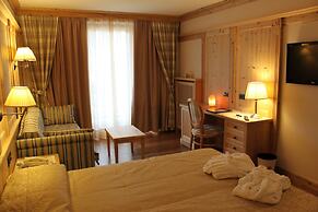 Tevini Dolomites Charming Hotel