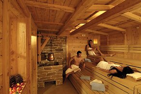 Tevini Dolomites Charming Hotel