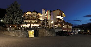 Tevini Dolomites Charming Hotel