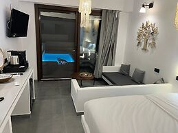 Skopelos Holidays Hotel