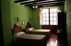 Hermanos Macías Hotel