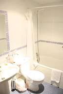 Hermanos Macías Hotel