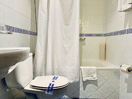 Hermanos Macías Hotel