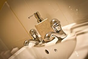 The Lindley Suite - Simple2let Serviced Apartments