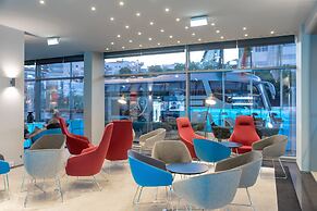 Holiday Inn Express Lisbon - Alfragide by IHG