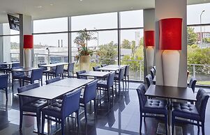 Holiday Inn Express Lisbon - Alfragide by IHG
