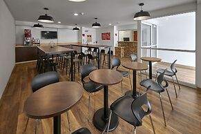 Extended Suites Monterrey Aeropuerto