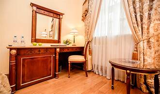 Petroff Palace Boutique Hotel