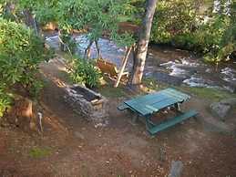 Jonathan Creek Inn and Villas