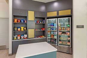 Comfort Inn & Suites Verona at Turning Stone Resort Casino