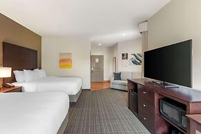 Comfort Inn & Suites Verona at Turning Stone Resort Casino