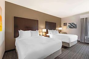 Comfort Inn & Suites Verona at Turning Stone Resort Casino
