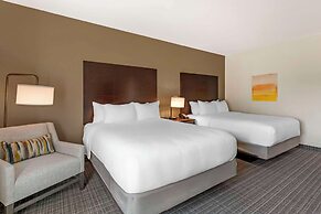 Comfort Inn & Suites Verona at Turning Stone Resort Casino