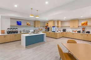 Comfort Inn & Suites Verona at Turning Stone Resort Casino