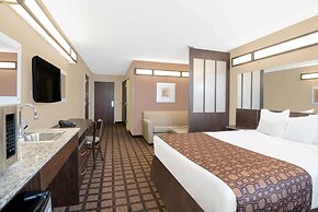 Microtel Inn & Suites by Wyndham Sidney