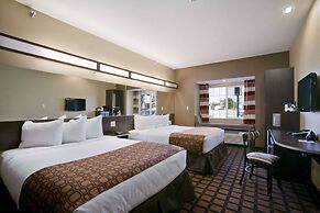 Microtel Inn & Suites by Wyndham Sidney