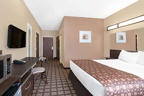Microtel Inn & Suites by Wyndham Sidney