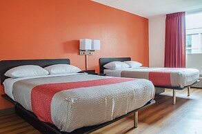 Motel 6 Brockton, MA