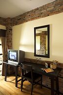 Motive Cottage Resort