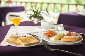 Motive Cottage Resort