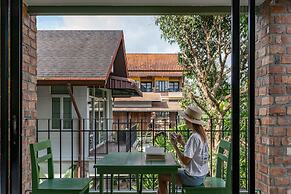 Motive Cottage Resort