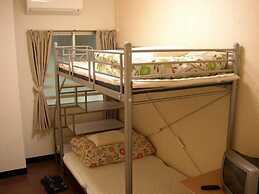 Grace Naha - Hostel