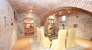 Palazzo di Mezzo
