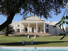 Cascade Country Manor