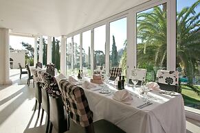 Cascade Country Manor