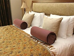 Cascade Country Manor