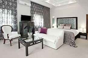 Cascade Country Manor