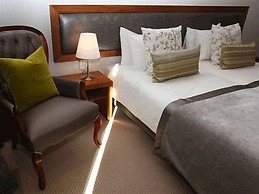 Cascade Country Manor