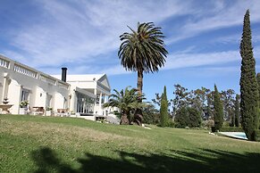 Cascade Country Manor