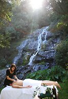 Cascade Country Manor